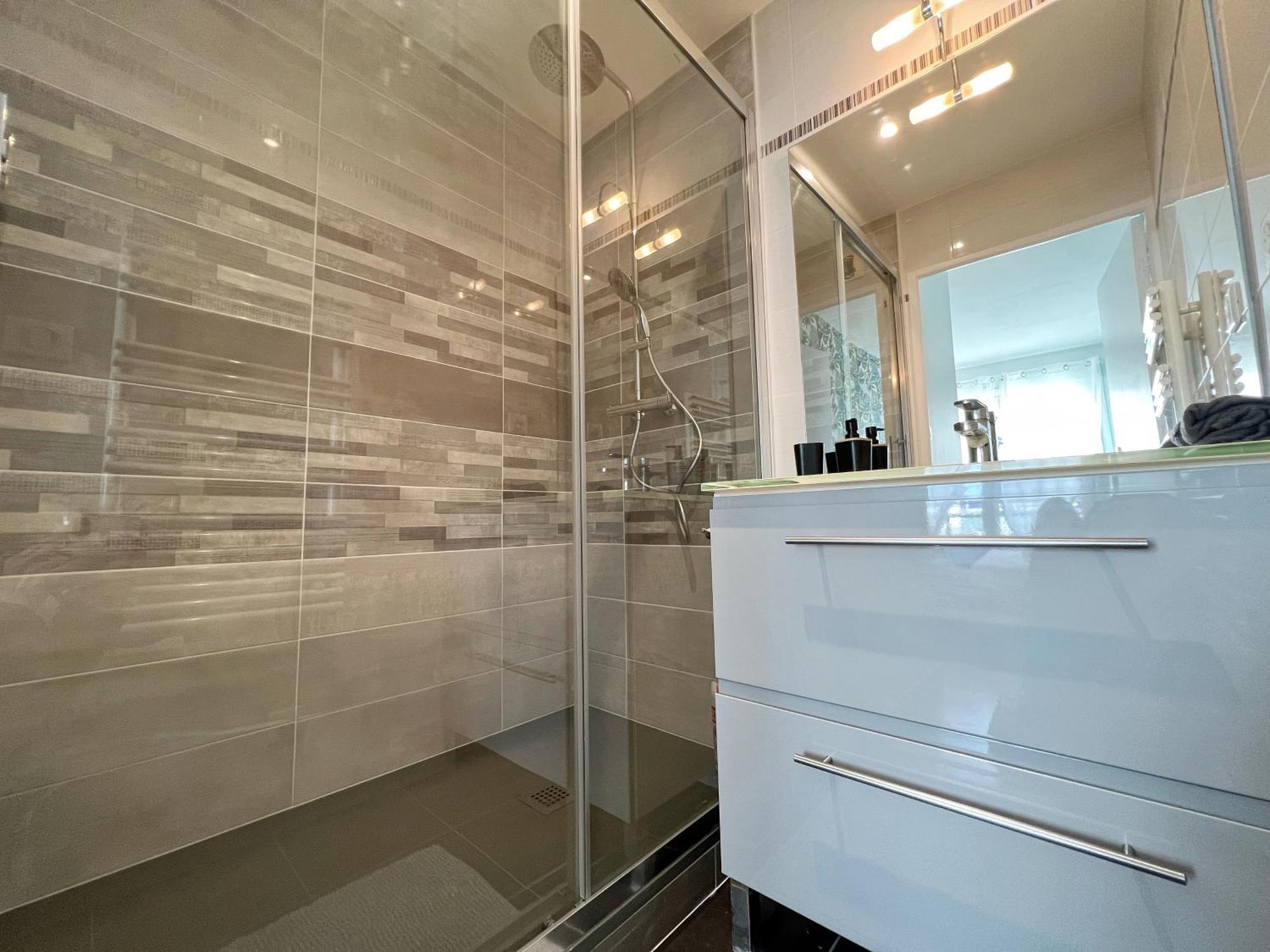 Le Saphir Apartment Reze Luaran gambar